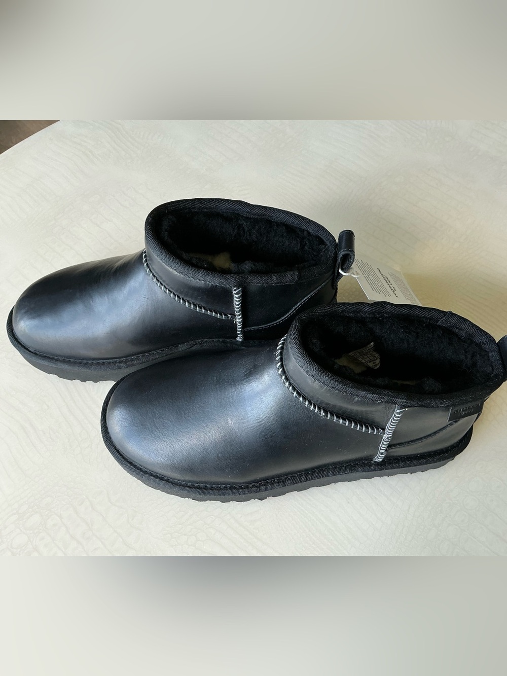 UGG CLASSIC ULTRA MINI LEATHER REGEN BLACK BOOTS WOMAN